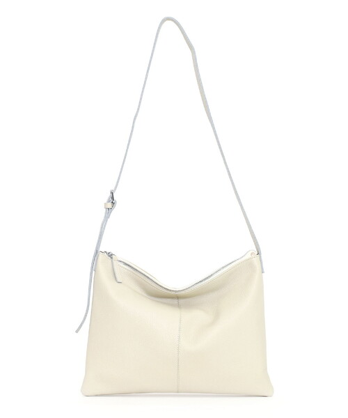 COOCO(クーコ)の「【牛革】シュリンクレザーシンプルフラットショルダーバッグ/A4対応(ショルダーバッグ・レディース・ブラック/グレー系/オフホワイト/シルバー・FREE)」の9枚目の写真