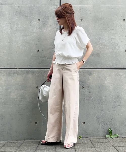 aquagarage（アクアガレージ）の「ウエストシャーリング深Vネックブラウス（シャツ/ブラウス・レディース・ブラック/ホワイト/ベージュ/キャメル/レッド/サックスブルー/ネイビー/チャコール・M/L）」の15枚目の写真