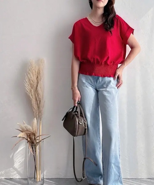 aquagarage（アクアガレージ）の「ウエストシャーリング深Vネックブラウス（シャツ/ブラウス・レディース・ブラック/ホワイト/ベージュ/キャメル/レッド/サックスブルー/ネイビー/チャコール・M/L）」の19枚目の写真