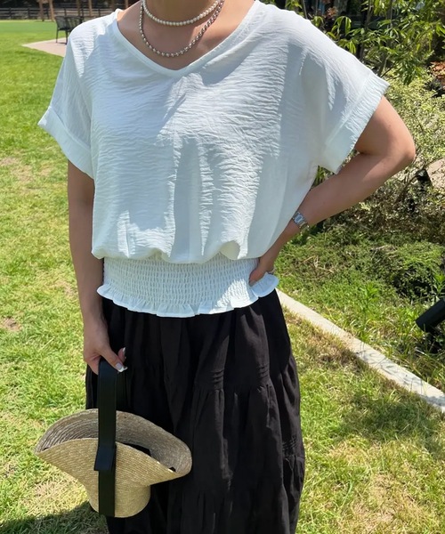 aquagarage（アクアガレージ）の「ウエストシャーリング深Vネックブラウス（シャツ/ブラウス・レディース・ブラック/ホワイト/ベージュ/キャメル/レッド/サックスブルー/ネイビー/チャコール・M/L）」の12枚目の写真