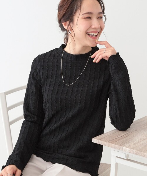 DRESKIP(ドレスキップ)の「◆【S-LL】一枚でもインナーでも ふくれジャカード プチハイネックトップス(Tシャツ/カットソー・レディース・オフホワイト/ブラック/ライトブルー・01/02/03/04)」の3枚目の写真