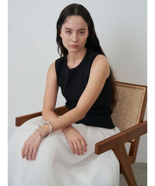 ELENDEEK（エレンディーク）の「コンパクトタンクニット（タンクトップ・レディース・ライトブルー/ブラック/ブラウン/ピンク/オフホワイト・FREE）」の3枚目の写真