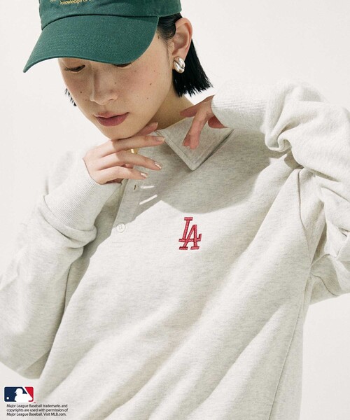 FREAK'S STORE(フリークスストア)の「MLB ワンポイント ポロスウェット(スウェット・レディース・ネイビー/ワインレッド/ナチュラル/ライトグレー・フリ-)」の3枚目の写真