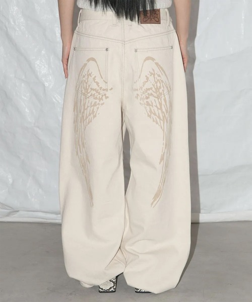 FANCY CLUB（ファンシークラブ）の「A'GEM/9 × .kom 『 FANCY CLUB/ファンシークラブ』 ANGEL VINTAGE WASHING PINTUCK PANTS/エンジェルビンテージパンツ（デニムパンツ・レディース・アイボリー/ブルー・M/L）」の3枚目の写真