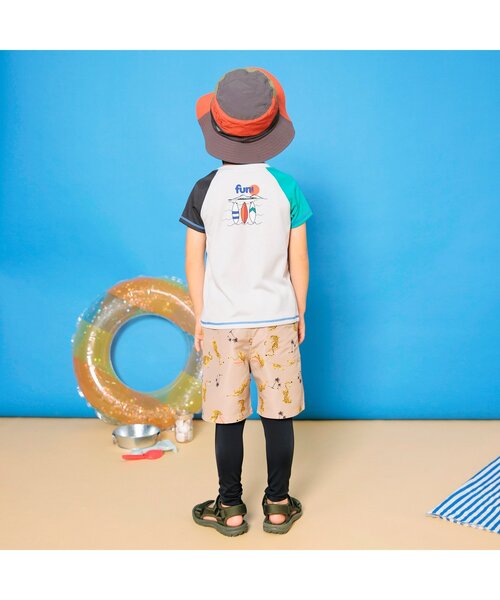 BREEZE（ブリーズ）の「【UVカット/ベビー＆キッズ】半袖ラッシュガード（ラッシュガード・キッズ・ライトグレー/ライム・80/90/100/110/120/130/140）」の4枚目の写真