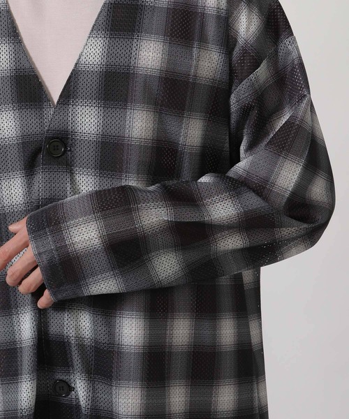 LAKOLE（ラコレ）の「オンブレチェックメッシュカーディガン / 319427（カーディガン/ボレロ・メンズ・ブラック/ブルー/マルーン・LARGE/MEDIUM）」の13枚目の写真