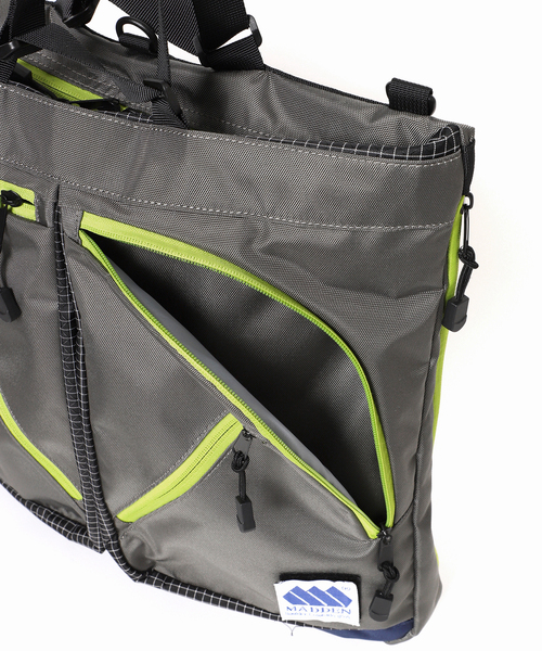 MADDEN(メデン)の「MADDEN /メデン 別注 マルチウェイ ヘルメットバッグ(ハンドバッグ・メンズ・チャコールグレー/ブラック・FREE)」の11枚目の写真