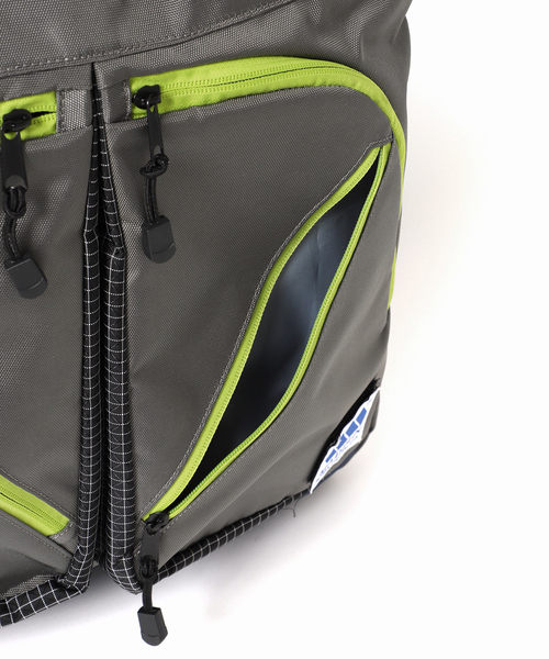 MADDEN(メデン)の「MADDEN /メデン 別注 マルチウェイ ヘルメットバッグ(ハンドバッグ・メンズ・チャコールグレー/ブラック・FREE)」の12枚目の写真