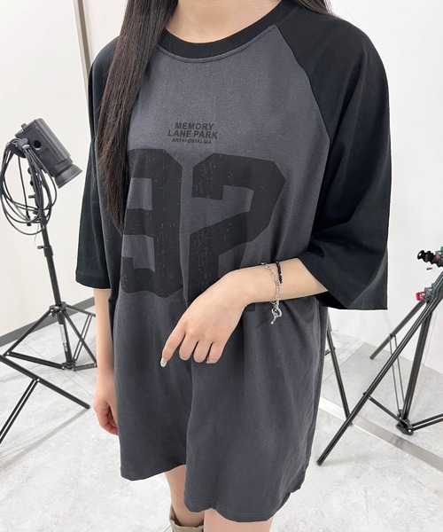 Figments（フィグメンツ）の「ナンバリングラグランビッグＴ（Tシャツ/カットソー・レディース・チャコールグレー/杢グレー・FREE）」の2枚目の写真