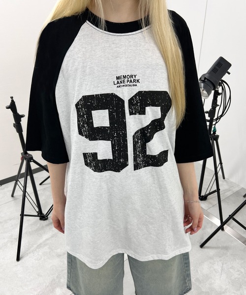 Figments（フィグメンツ）の「ナンバリングラグランビッグＴ（Tシャツ/カットソー・レディース・チャコールグレー/杢グレー・FREE）」の3枚目の写真