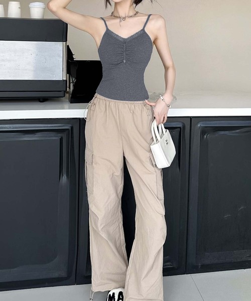 aimoha(アイモハ)の「ギャザー デザインキャミソール(キャミソール・レディース・ホワイト/ブラック/ダークグレー/オフホワイト・FREE)」の6枚目の写真