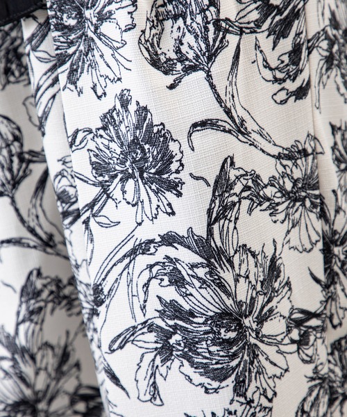 MILLION CARATS(ミリオンカラッツ)の「花柄で魅せる、リボン付き美脚ワイドパンツ(その他パンツ・レディース・オフホワイト/ブラック・FREE)」の13枚目の写真