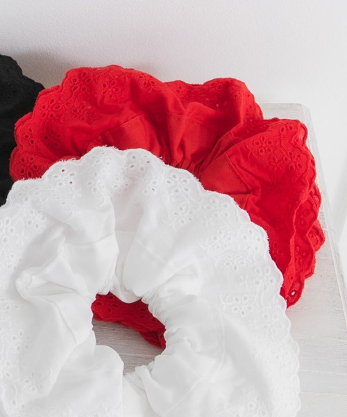 DearMyLoveRose（ディアマイラブローズ）の「コットンレースビッグシュシュ（その他ヘアアクセサリー・レディース・チェック/ホワイト/レッド/ブラック・FREE）」の3枚目の写真