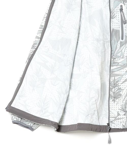 and wander（アンドワンダー）の「GRAMICCI × and wander  brushed nylon jacket ブラッシュドナイロンジャケット（ナイロンジャケット・メンズ・グレー・M/L）」の3枚目の写真