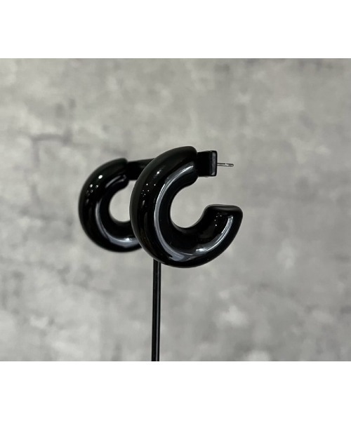 tone(トーン)の「【FU&DUN.C】カラーフープピアス(MA)(ピアス(両耳用)・レディース・ブラック/ホワイト・FREE)」の5枚目の写真
