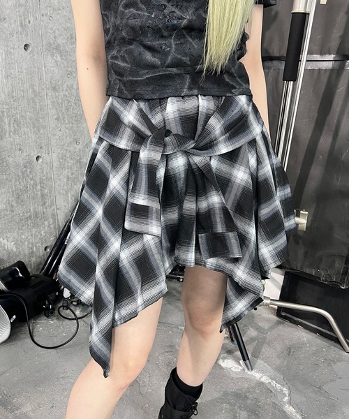 Figments(フィグメンツ)の「フェイクスリーブイレヘムスカート(スカート・レディース・ブラック/レッド/グレー/ネイビー/レッド系その他/ブラウン・FREE)」の10枚目の写真