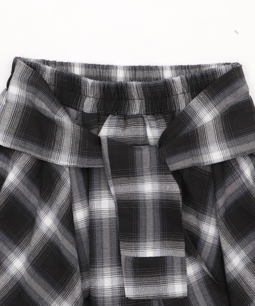 Figments(フィグメンツ)の「フェイクスリーブイレヘムスカート(スカート・レディース・ブラック/レッド/グレー/ネイビー/レッド系その他/ブラウン・FREE)」の12枚目の写真