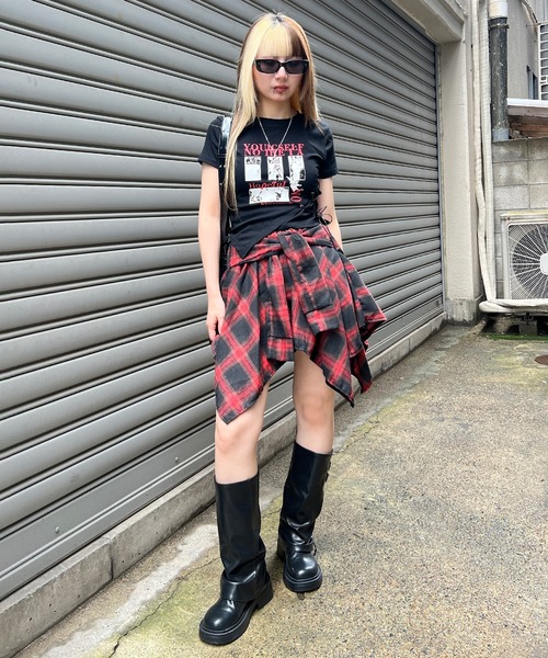 Figments(フィグメンツ)の「フェイクスリーブイレヘムスカート(スカート・レディース・ブラック/レッド/グレー/ネイビー/レッド系その他/ブラウン・FREE)」の14枚目の写真