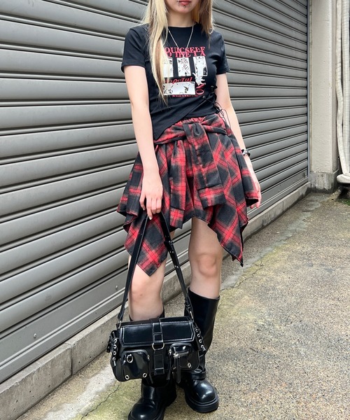 Figments(フィグメンツ)の「フェイクスリーブイレヘムスカート(スカート・レディース・ブラック/レッド/グレー/ネイビー/レッド系その他/ブラウン・FREE)」の13枚目の写真