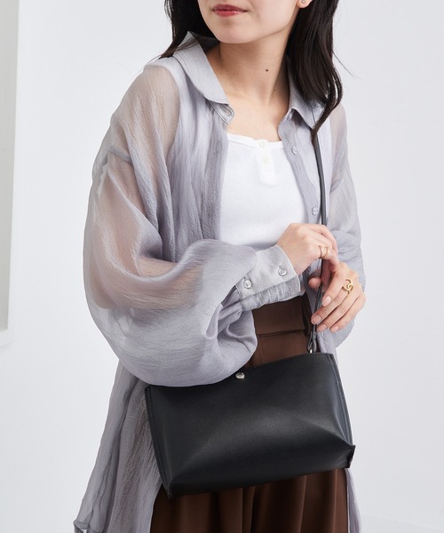 Legato Largo(レガートラルゴ)の「【Legato Largo】LH-P0001Z かるいかばんPU ショルダーバッグ(ショルダーバッグ・レディース・ブラック/グレイッシュベージュ/ライトベージュ・FREE)」の9枚目の写真