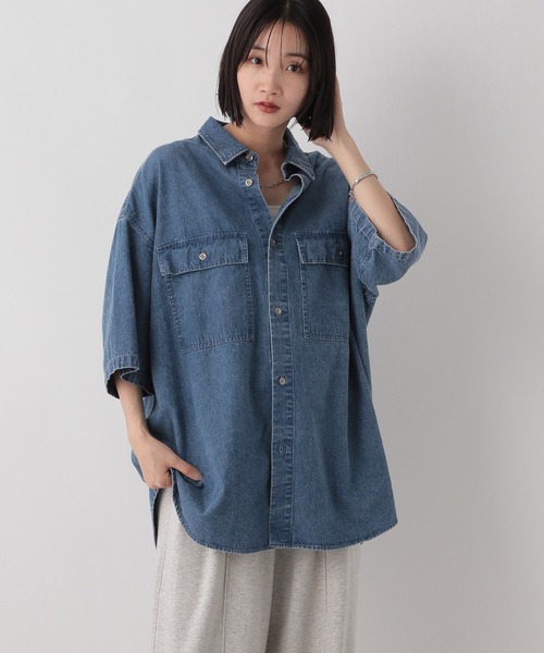 LOWRYS FARM（ローリーズファーム）の「デニムオーバーシャツＳＳ　490877（シャツ/ブラウス・メンズ・ブラック/ブルー・MEDIUM/LARGE）」の2枚目の写真
