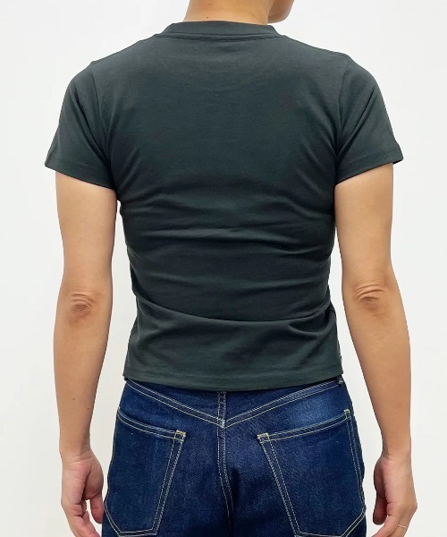 RVCA(ルーカ)の「【RVCA/ルーカ】24SS LETTERMAN SHORT SLEEVE TEE /ロゴ半袖Tシャツ(Tシャツ/カットソー・レディース・ブラック・MEDIUM/SMALL)」の4枚目の写真