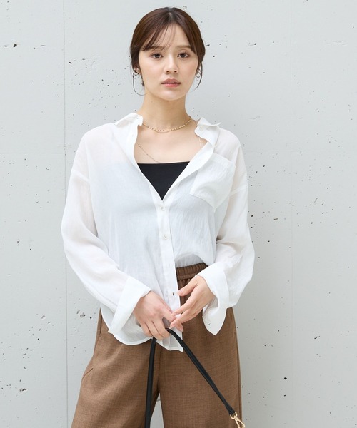 Andemiu（アンデミュウ）の「リネンライクシアーシャツ495423（シャツ/ブラウス・レディース・オフホワイト/ブラック/テラコッタ・FREE）」の2枚目の写真