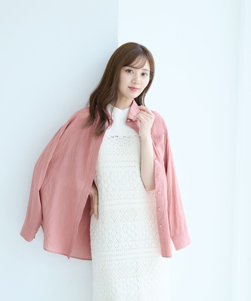 Andemiu（アンデミュウ）の「リネンライクシアーシャツ495423（シャツ/ブラウス・レディース・オフホワイト/ブラック/テラコッタ・FREE）」の20枚目の写真