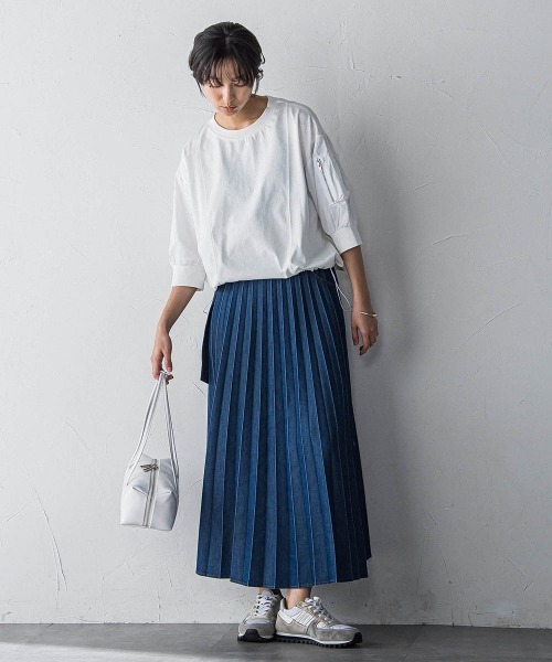 MAYSON GREY（メイソングレイ）の「デニムMIXライトプリーツスカート（スカート・レディース・ブルー/ネイビー・M）」の17枚目の写真