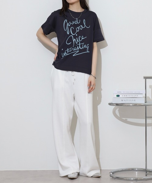 EGLANTINE(エグランティーヌ)の「EGLANTINE でかロゴプリント半袖Tシャツ【日本製】(Tシャツ/カットソー・レディース・ダークグリーン/チャコールグレー/ローズ/レッド/グレイッシュベージュ・40)」の9枚目の写真