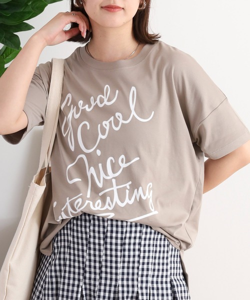 EGLANTINE(エグランティーヌ)の「EGLANTINE でかロゴプリント半袖Tシャツ【日本製】(Tシャツ/カットソー・レディース・ダークグリーン/チャコールグレー/ローズ/レッド/グレイッシュベージュ・40)」の12枚目の写真