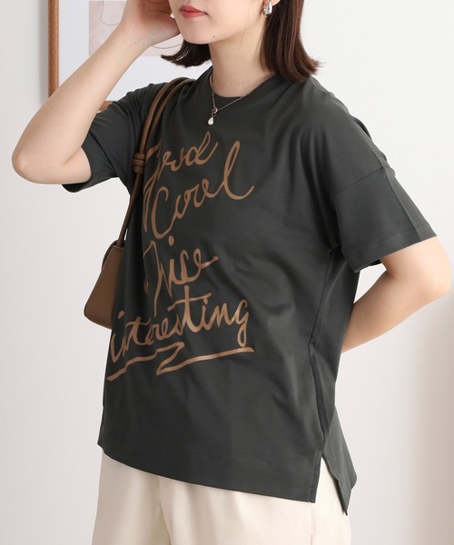 EGLANTINE(エグランティーヌ)の「EGLANTINE でかロゴプリント半袖Tシャツ【日本製】(Tシャツ/カットソー・レディース・ダークグリーン/チャコールグレー/ローズ/レッド/グレイッシュベージュ・40)」の14枚目の写真