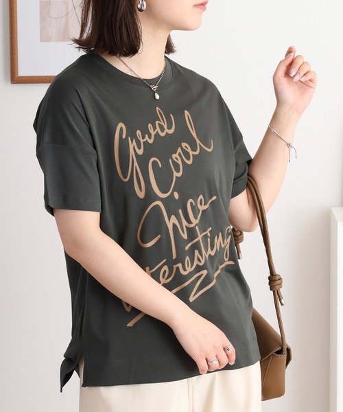 EGLANTINE(エグランティーヌ)の「EGLANTINE でかロゴプリント半袖Tシャツ【日本製】(Tシャツ/カットソー・レディース・ダークグリーン/チャコールグレー/ローズ/レッド/グレイッシュベージュ・40)」の16枚目の写真