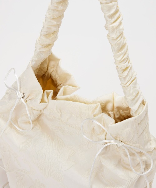 EFOLE(エフォル)の「【ZOZO限定】Shirring jacquard ribbon bag / シャーリング ジャガード リボン バッグ(ハンドバッグ・レディース・ブラック/オフホワイト・FREE)」の14枚目の写真