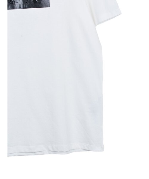ARMANI EXCHANGE（アルマーニエクスチェンジ）の「【ARMANI EXCHANGE】シャイニーボックスロゴ 半袖クルーネックTシャツ（Tシャツ/カットソー・メンズ・ホワイト/ブラック・2/3）」の7枚目の写真