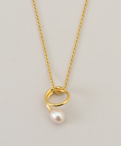 BONVO（ボンボ）の「【BONVO/ボンボ】SWIRL PEARL NECKLACE：ネックレス（ネックレス・レディース・ゴールド・FREE）」の2枚目の写真