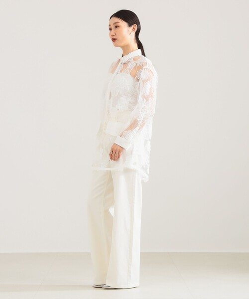 BAUM UND PFERDGARTEN（バウムウンドヘルガーデン）の「BAUM UND PFERDGARTEN / フラワーレース シャツ（シャツ/ブラウス・レディース・ホワイト・ONE SIZE）」の3枚目の写真