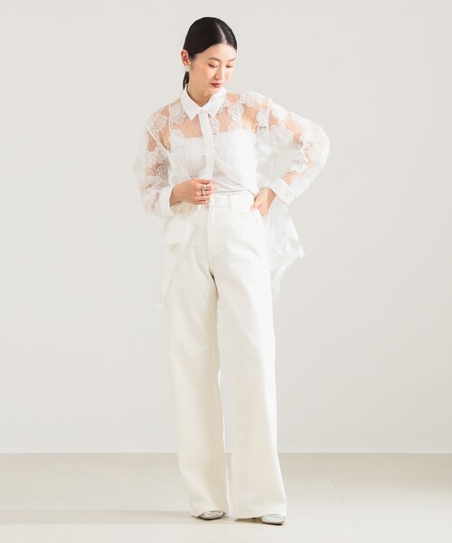 BAUM UND PFERDGARTEN（バウムウンドヘルガーデン）の「BAUM UND PFERDGARTEN / フラワーレース シャツ（シャツ/ブラウス・レディース・ホワイト・ONE SIZE）」の4枚目の写真