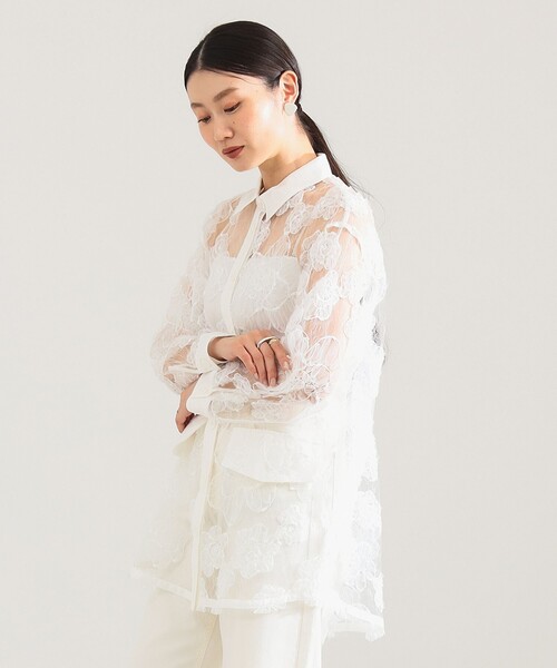 BAUM UND PFERDGARTEN（バウムウンドヘルガーデン）の「BAUM UND PFERDGARTEN / フラワーレース シャツ（シャツ/ブラウス・レディース・ホワイト・ONE SIZE）」の5枚目の写真