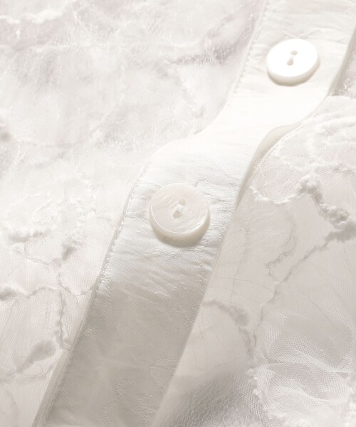 BAUM UND PFERDGARTEN（バウムウンドヘルガーデン）の「BAUM UND PFERDGARTEN / フラワーレース シャツ（シャツ/ブラウス・レディース・ホワイト・ONE SIZE）」の11枚目の写真