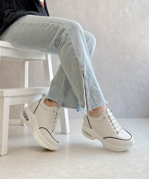 Noubel Voug Relax(ヌーベルヴォーグリラックス)の「サッと履ける 軽量 厚底エア入りソール スタイリッシュレースアップスニーカー(スニーカー・レディース・ブラック/ホワイト/シルバー・24cm/23.5cm/23cm/22.5cm/25cm/24.5cm)」の17枚目の写真