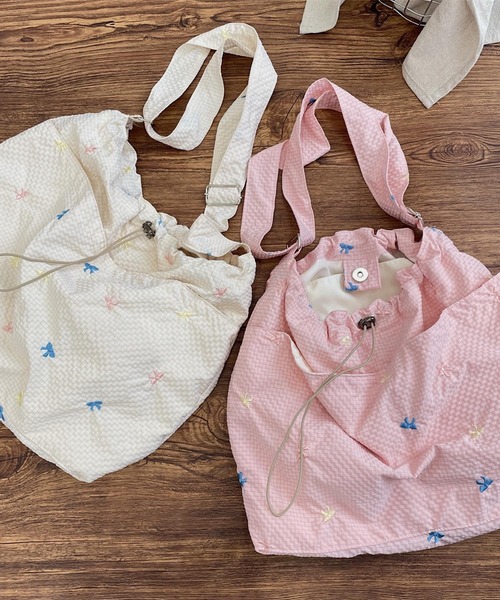 Mignonjour（ミニョンジュール）の「Mignonjour/リボン巾着2wayバッグ M2789（ハンドバッグ・レディース・グリーン/ピンク/パープル/ホワイト・FREE）」の4枚目の写真