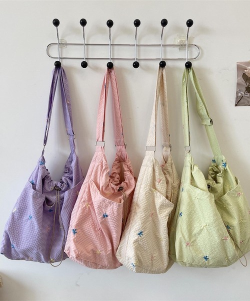 Mignonjour（ミニョンジュール）の「Mignonjour/リボン巾着2wayバッグ M2789（ハンドバッグ・レディース・グリーン/ピンク/パープル/ホワイト・FREE）」の2枚目の写真