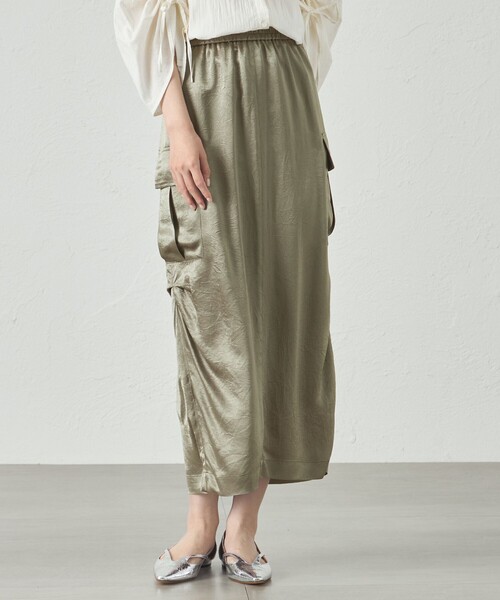 CAST:（キャストコロン）の「【着回し抜群】カーゴディテールサテンスカート（スカート・レディース・ベージュ/グリーン系その他5/ブラック・S/M/L）」の3枚目の写真