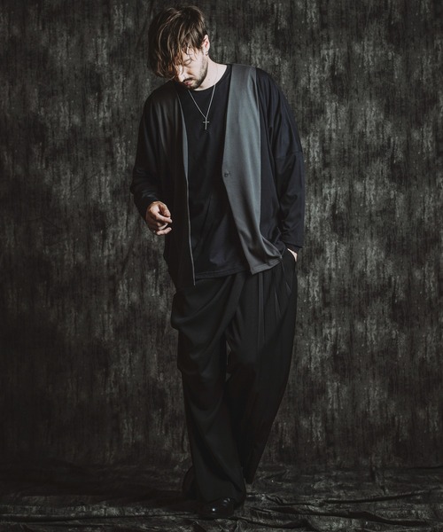 NO ID.(ノーアイディ)の「【NO ID.】Bias Dart Pullover / バイアス ダーツ プルオーバー(Tシャツ/カットソー・メンズ・ホワイト/ブラック・ONE SIZE)」の4枚目の写真