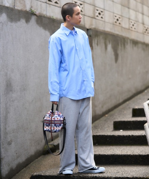 KiU(キウ)の「【PENDLETON × KiU LIMITED ITEM】ペンドルトン パデッドポケッタフルミニバッグ(ショルダーバッグ・レディース・ネイビー/カーキ・FREE)」の7枚目の写真