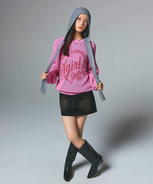 X-girl(エックスガール)の「HEART SPRAY LOGO KNIT TOP(ニット/セーター・レディース・ブラック/ホワイト/ピンク・ONE SIZE)」の4枚目の写真