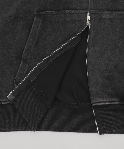 Figments(フィグメンツ)の「エイジドラージロゴZIPパーカー(パーカー・レディース・スミクロ・FREE)」の4枚目の写真