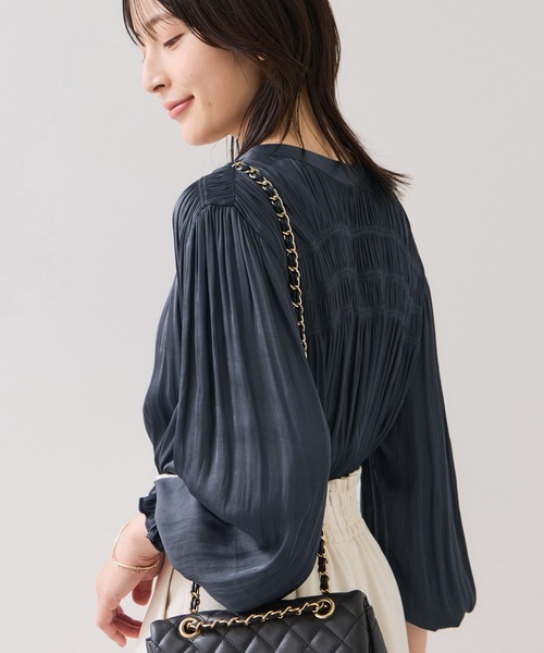 VIS(ビス)の「割繊シャーリングブラウス/2WAY・イージーケア(シャツ/ブラウス・レディース・ピンク/チャコールグレー/オフホワイト・FREE)」の22枚目の写真