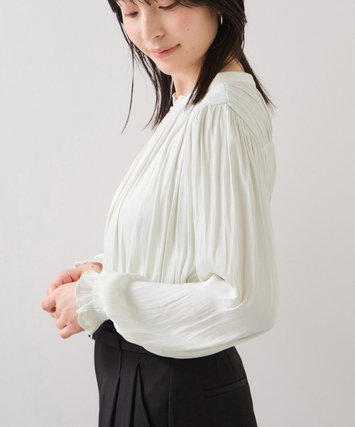 VIS(ビス)の「割繊シャーリングブラウス/2WAY・イージーケア(シャツ/ブラウス・レディース・ピンク/チャコールグレー/オフホワイト・FREE)」の17枚目の写真